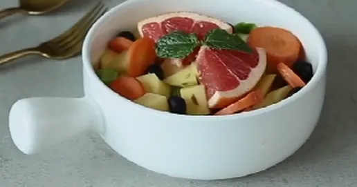 baking bowl with handle