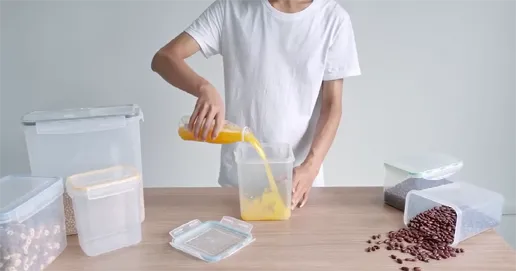 plastic food containers