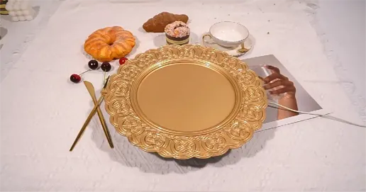 gold border charger plate