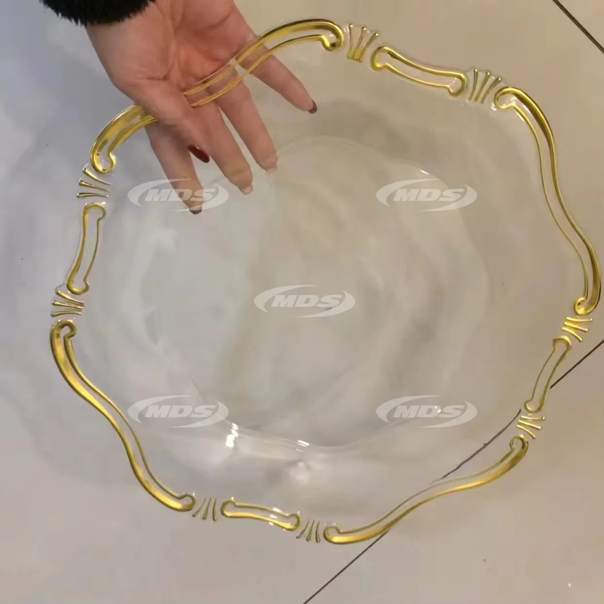 Ins Style Charger Plates Wholesale Plastic Try Elegant Wedding Party Round Plastic Charger Plates Unbreakable