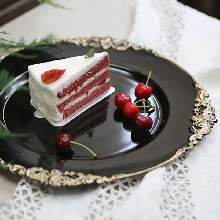 High End Round Shiny Dish Plates Wedding Decoration 33cm Plastic Luxury Black Charger Plates