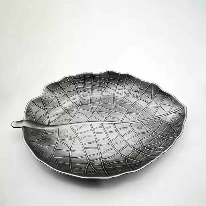 European-Style Retro Fruit Plate Dish High-Value Plastic Leaf- Shaped Tray for Party Direct Supply