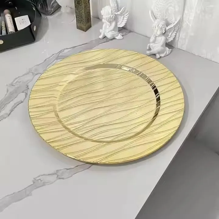 Cheap 13 Inch Golden Charger Plates Wedding Round Plastic Charge Plates Luxury Serving Dishes