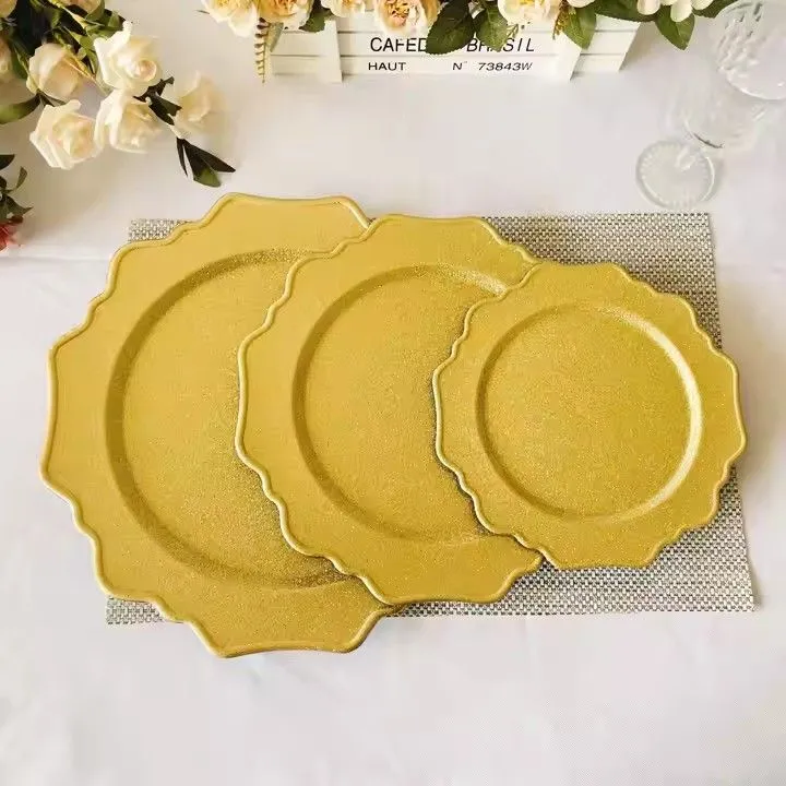 Factory New Style 13 Inch Plastic Plate Party Dining Room Black Irregular Flower Shape Charger Plate