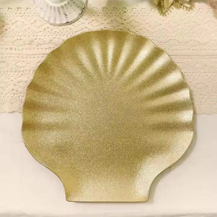 New Style Luxury Wedding Event Party Dining Room Plastic Plate Gold Shell Shape Charger Plate