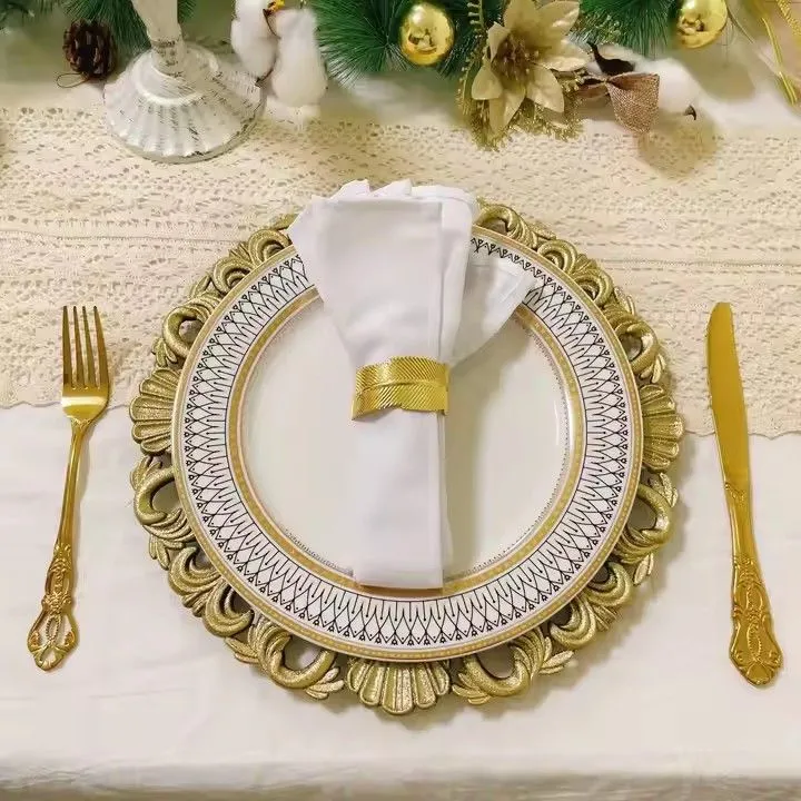 Wholesale European Style 13 Inch Round Wedding Party Table Decoration Gold Flower Pattern Plastic Charger Plates