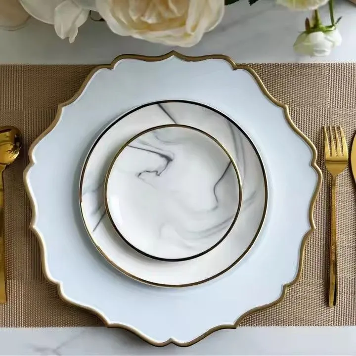 Customized Green Plastic Charger Plate Unique Luxury Design for Weddings Sustainable Wedding Event Dinner Dishes