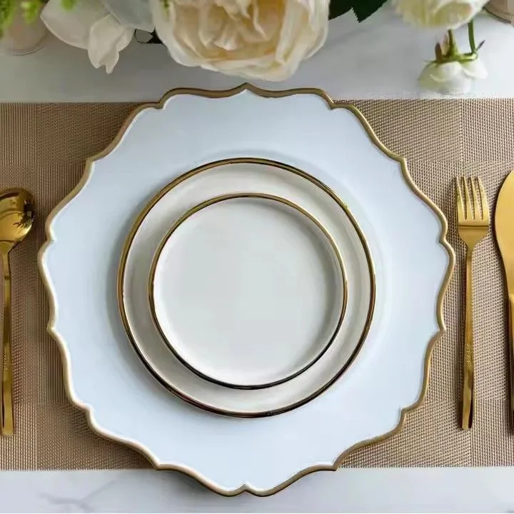 Customized Green Plastic Charger Plate Unique Luxury Design for Weddings Sustainable Wedding Event Dinner Dishes