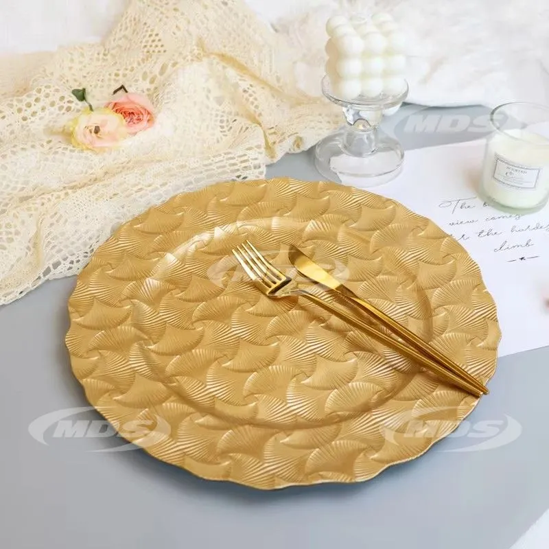 Eco-Friendly Gold Wedding Table Decoration Modern Round Plastic Charger Plates for Food Wholesale