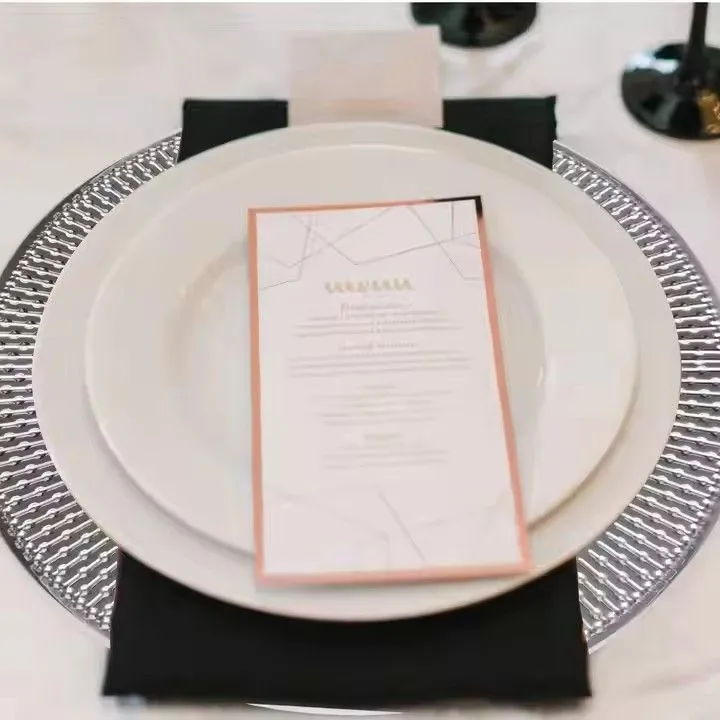 Wholesale Hot Round New Wedding Silver Plastic Charger Plates Luxury Plate Multicolor Charger Plates
