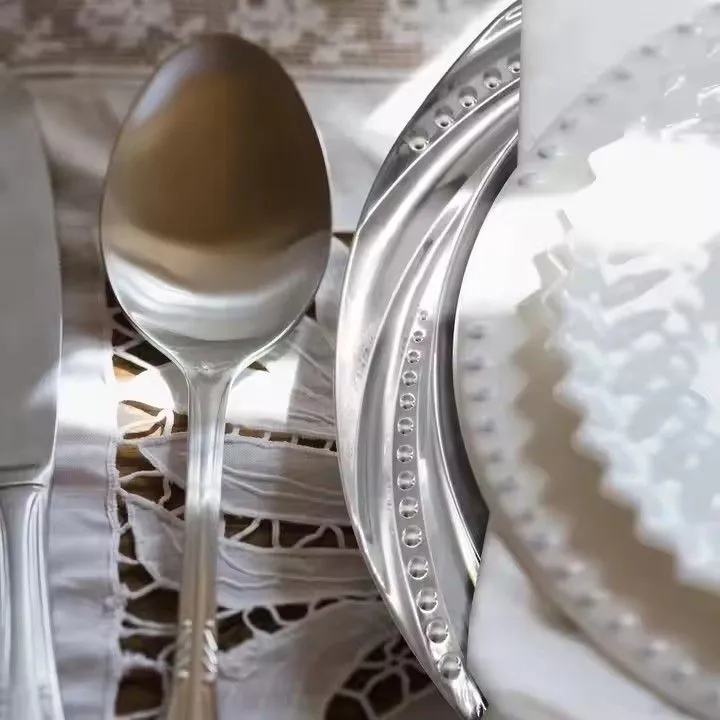 Elegant Round Plastic Antique Wide Silver Rim Wedding Dinner Charger Plates