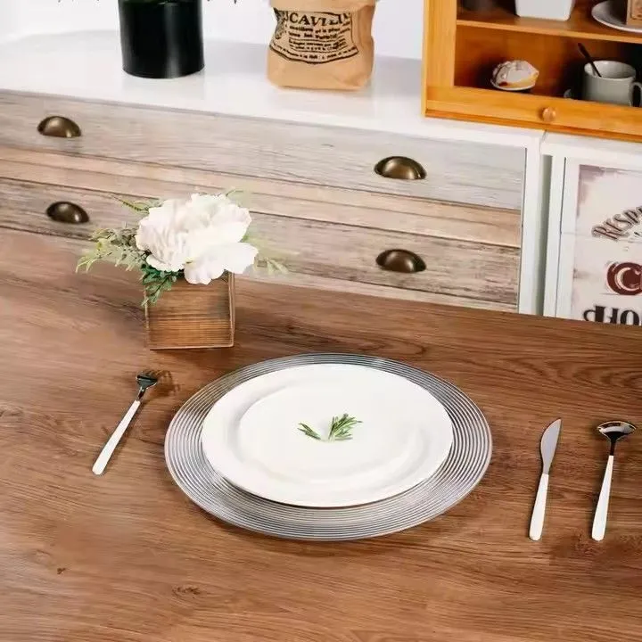 Custom Luxury 13" Golden Circle Clear Bright Gold Rim Plastic Charger Plates for Wedding Banquet Decoration