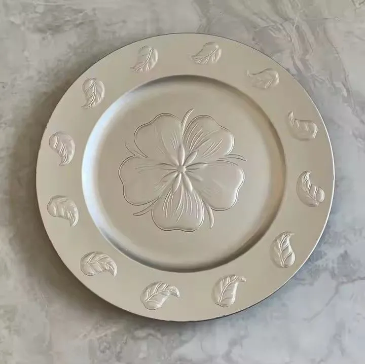 Wholesale Luxury Style Glass Dinnerware Fruit Dinner Plate Round 13 Inch Wedding Plastic Charger Plates