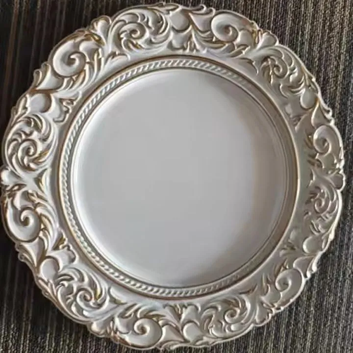 Wedding Decorative Hot Antique Round Plastic Plate White Embossed Retro Charger Plate
