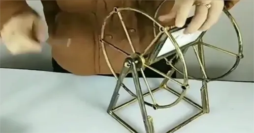 rotating photo frame