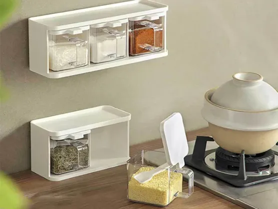 Cruet, Spice Jar & Bottle: Common Kitchen Containers