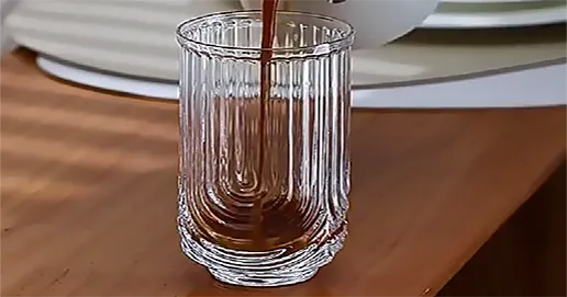 U shape vertical striped glass cup