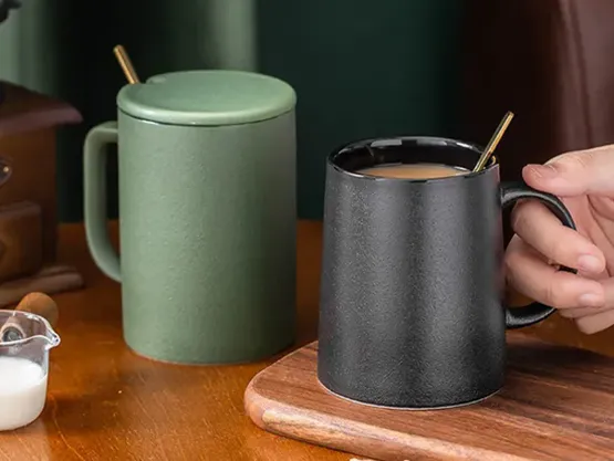 What are the key points of design for ceramic cups and mugs?