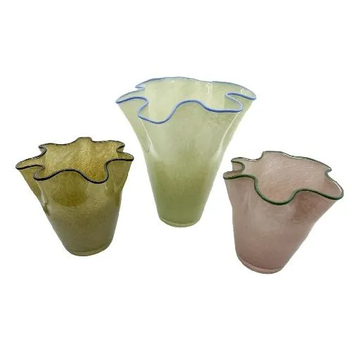 Minimalist Handblown Colored Irregular Wavy Rim Glass Vase Creative Fashion Vase for Living Room Hotel Decor