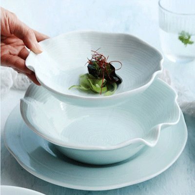 French Simple Ceramic Dinnerware Set Wholesale Pure Color Porcelain Straw Hat Plates and Bowls Set