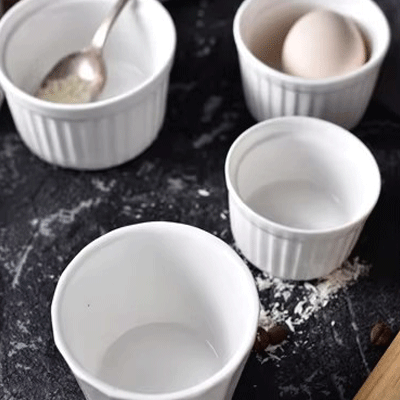 Wholesale round white bakeware porcelain oven safe restaurant ceramic baking souffle ramekins bowls