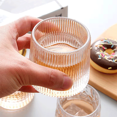 Creative Custom Logo Boxes Relief Decompression Embossed Crystal Whisky Glass Cup Rotating Whiskey Glasses Sets